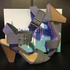 🎉HP🎉 City Classified Garvin Denim Blue Heels